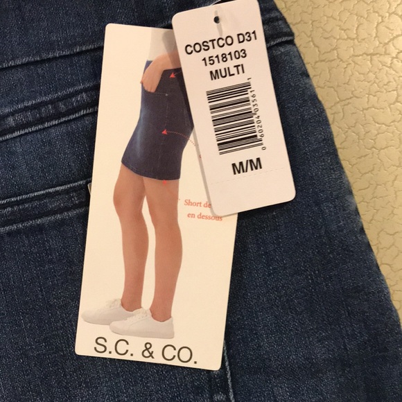 S.C.&Co Denim Skort. - Picture 2 of 6